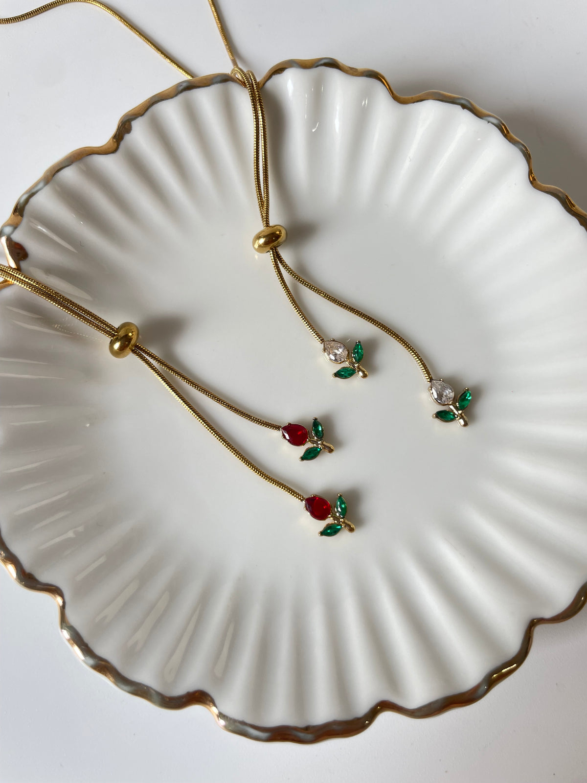 Adjustable tulip Necklace