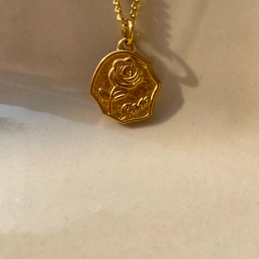 Rosae Necklace